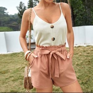 🌸 NWOT Shein 2pc outfit paper bag waist shorts and cami Lg